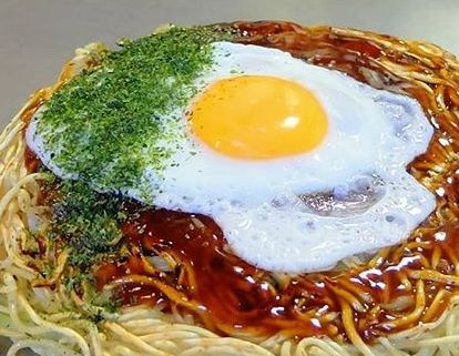 キッチンじゅんのお好み焼きは、ふっくら焼き上げ、女性、ご家族に人気です