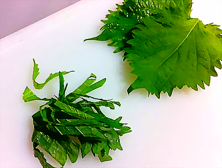 しその香りが食欲をそそります